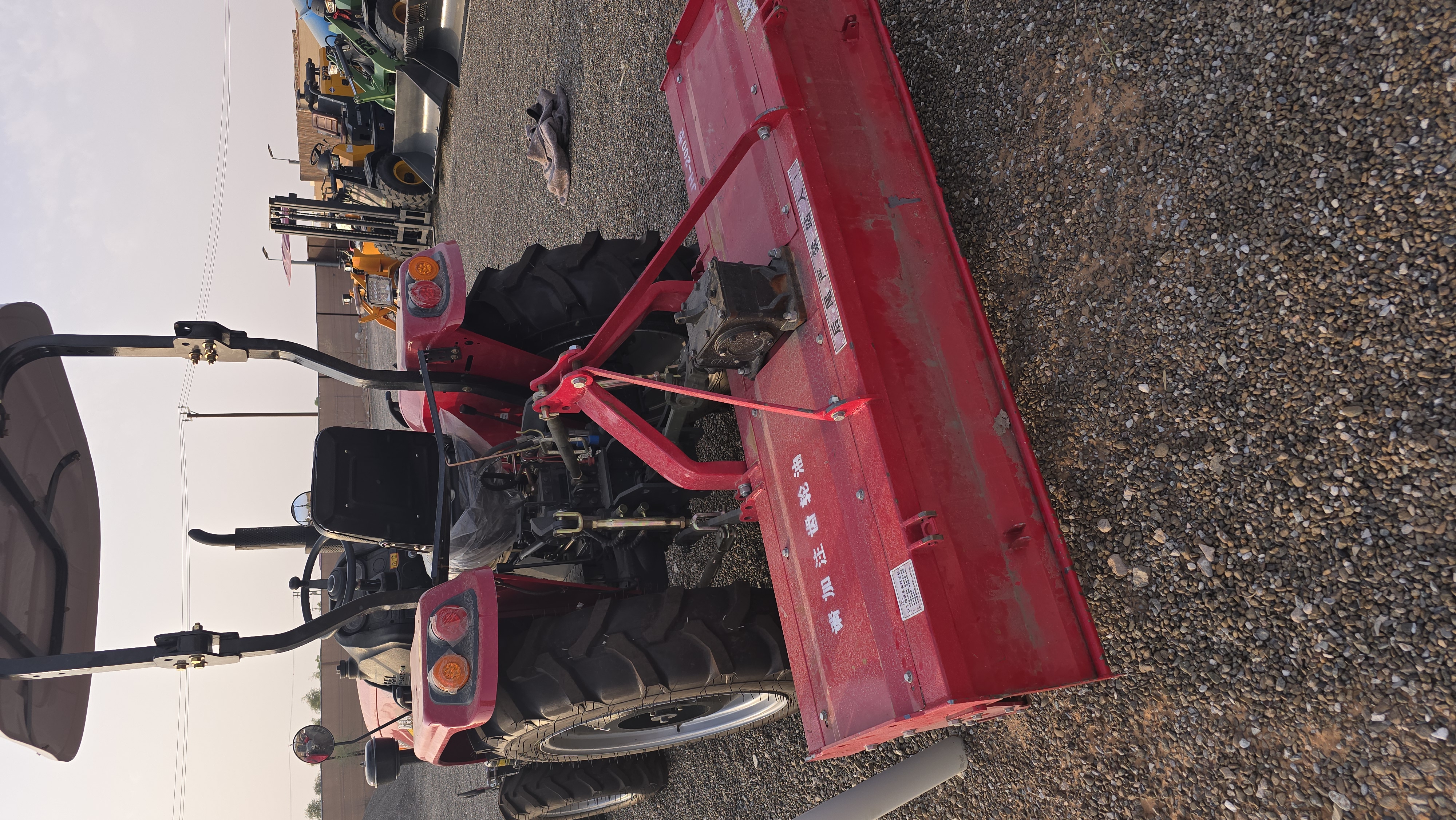 حراثه جديدة للبيع 50 حصان مع اكسسواراتها