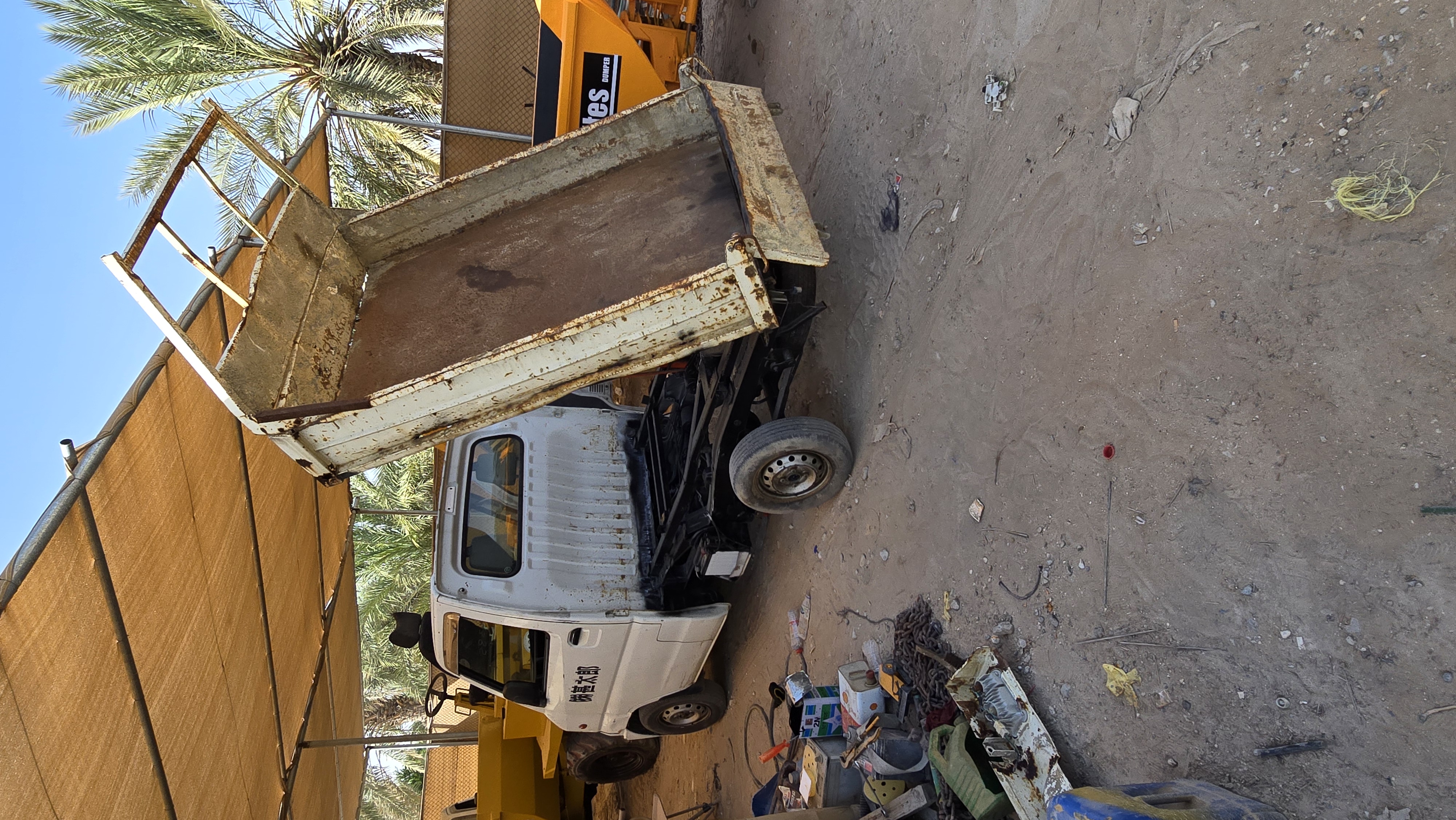 للبيع بكب قلاب فورويل 4x4 مكيف