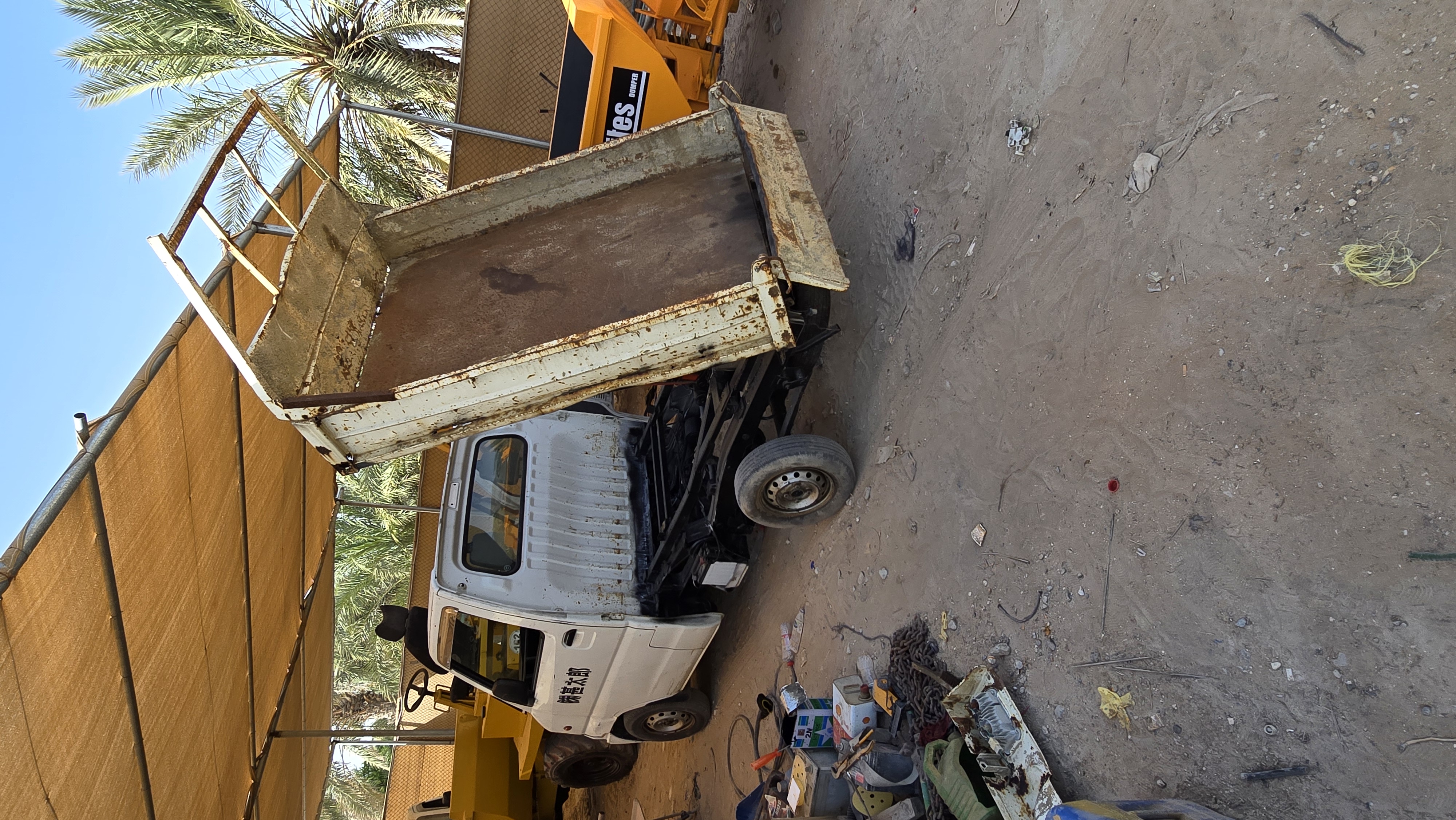 للبيع بكب قلاب فورويل 4x4 مكيف