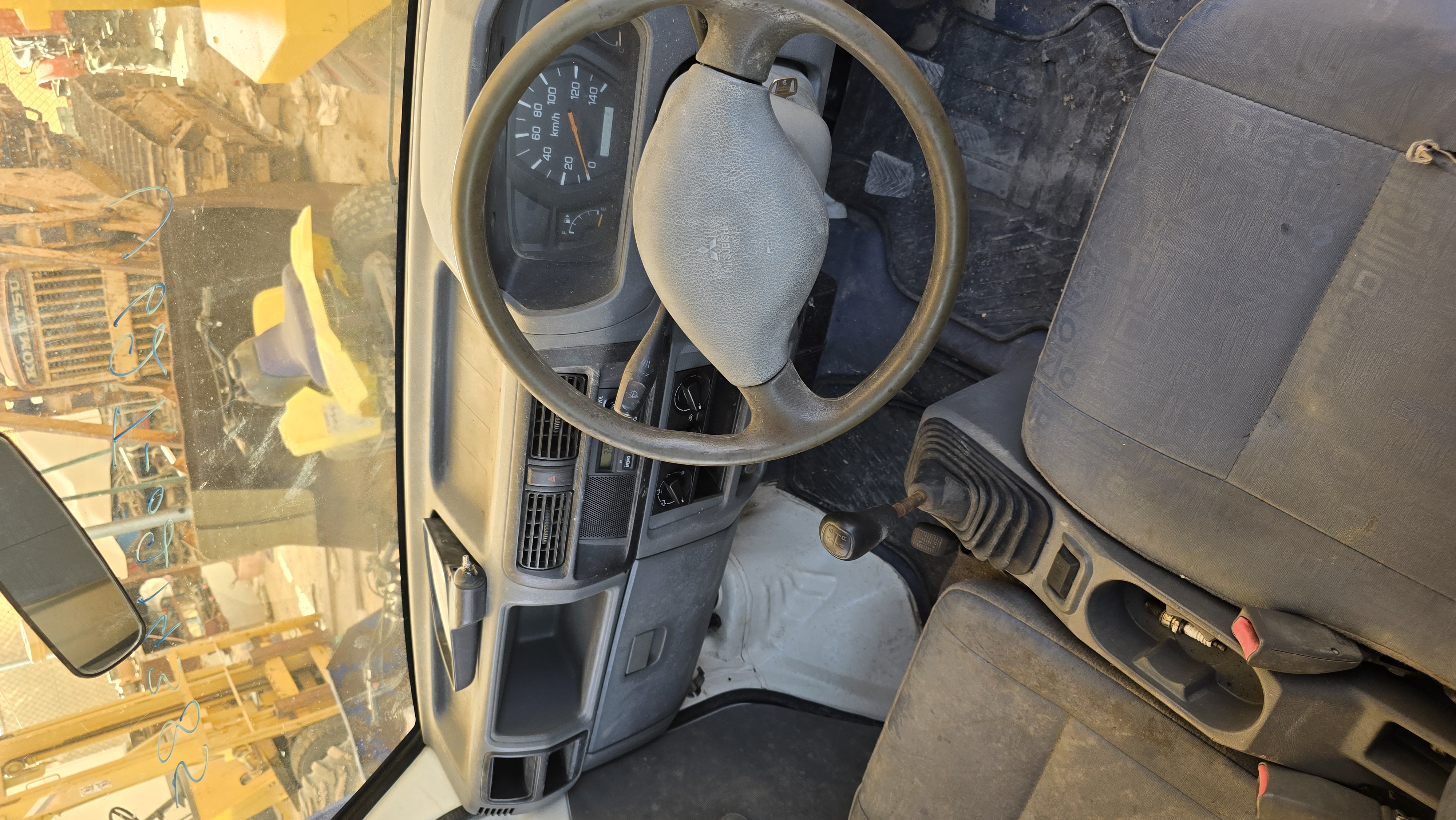 للبيع بكب قلاب فورويل 4x4 مكيف