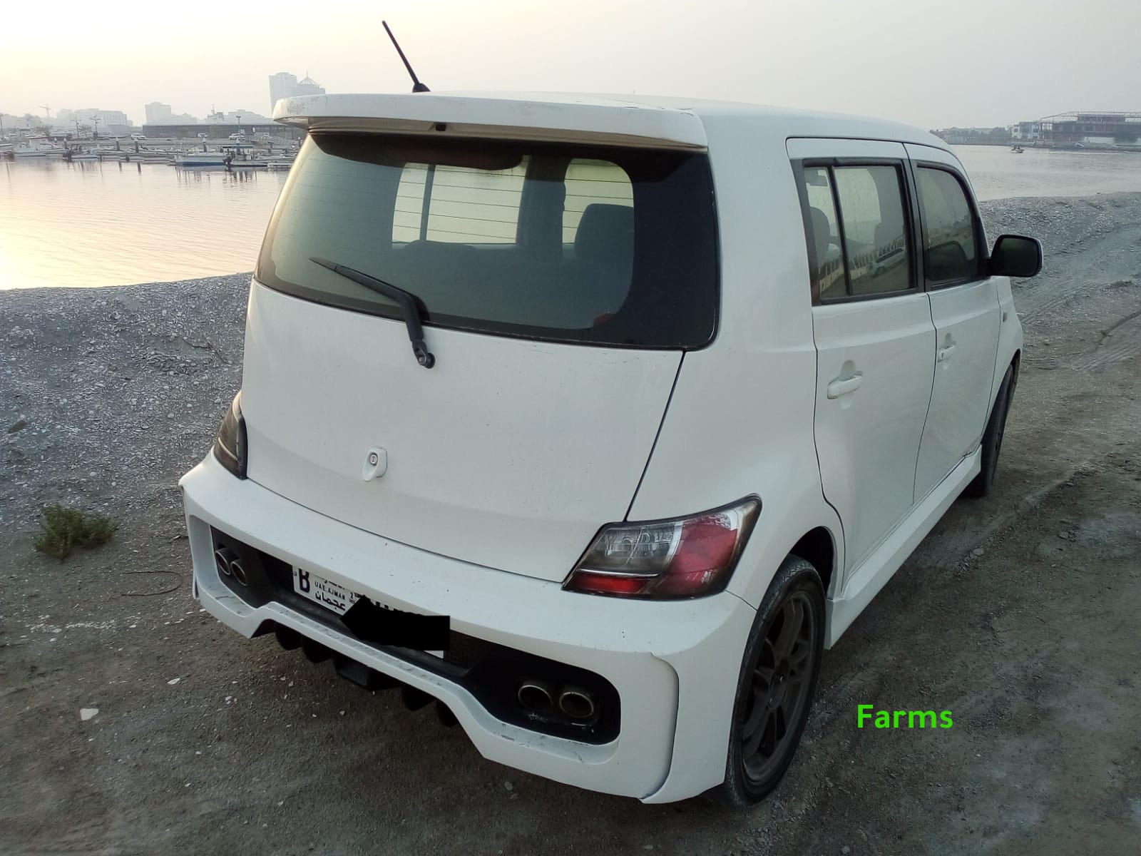 سياره ديهاتسوا صالون