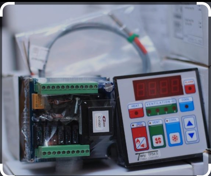 لوحات تحكم اتوماتيك ف عنابر الدواجن