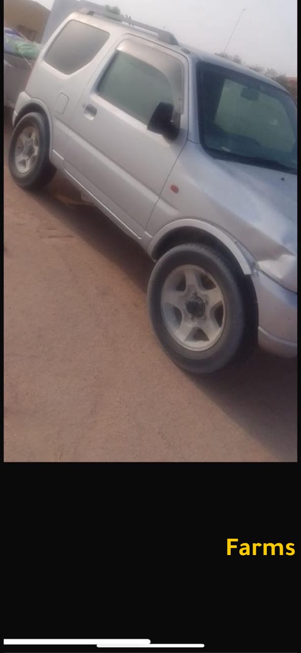 سوزاكي سكان يمين للعزب