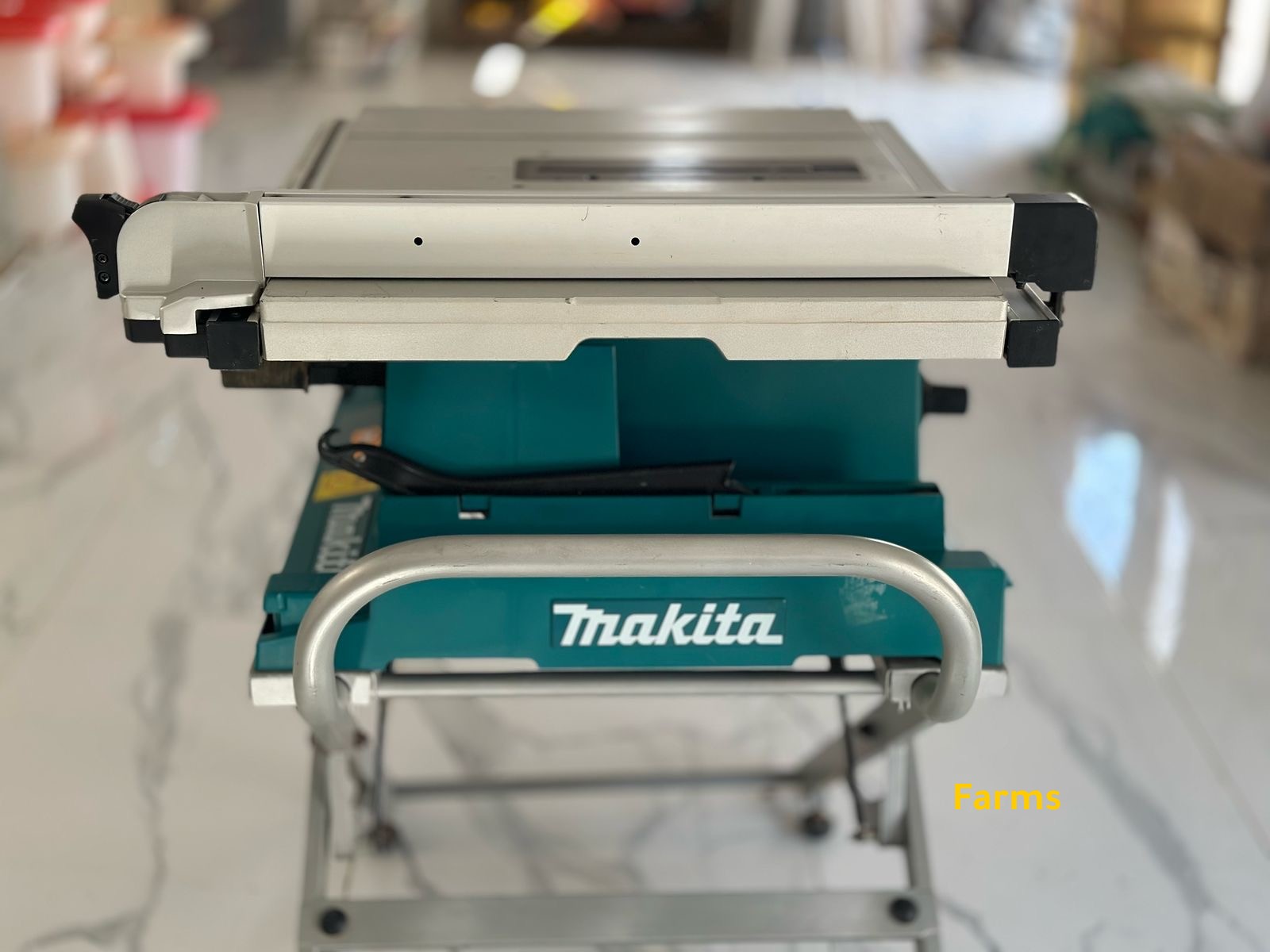 منشار ماكيتا