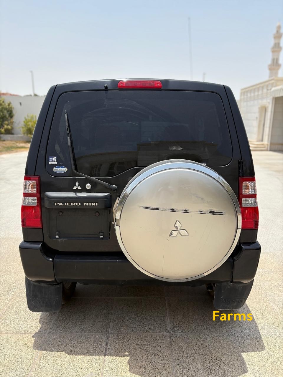 ميني باجيرو للعزب