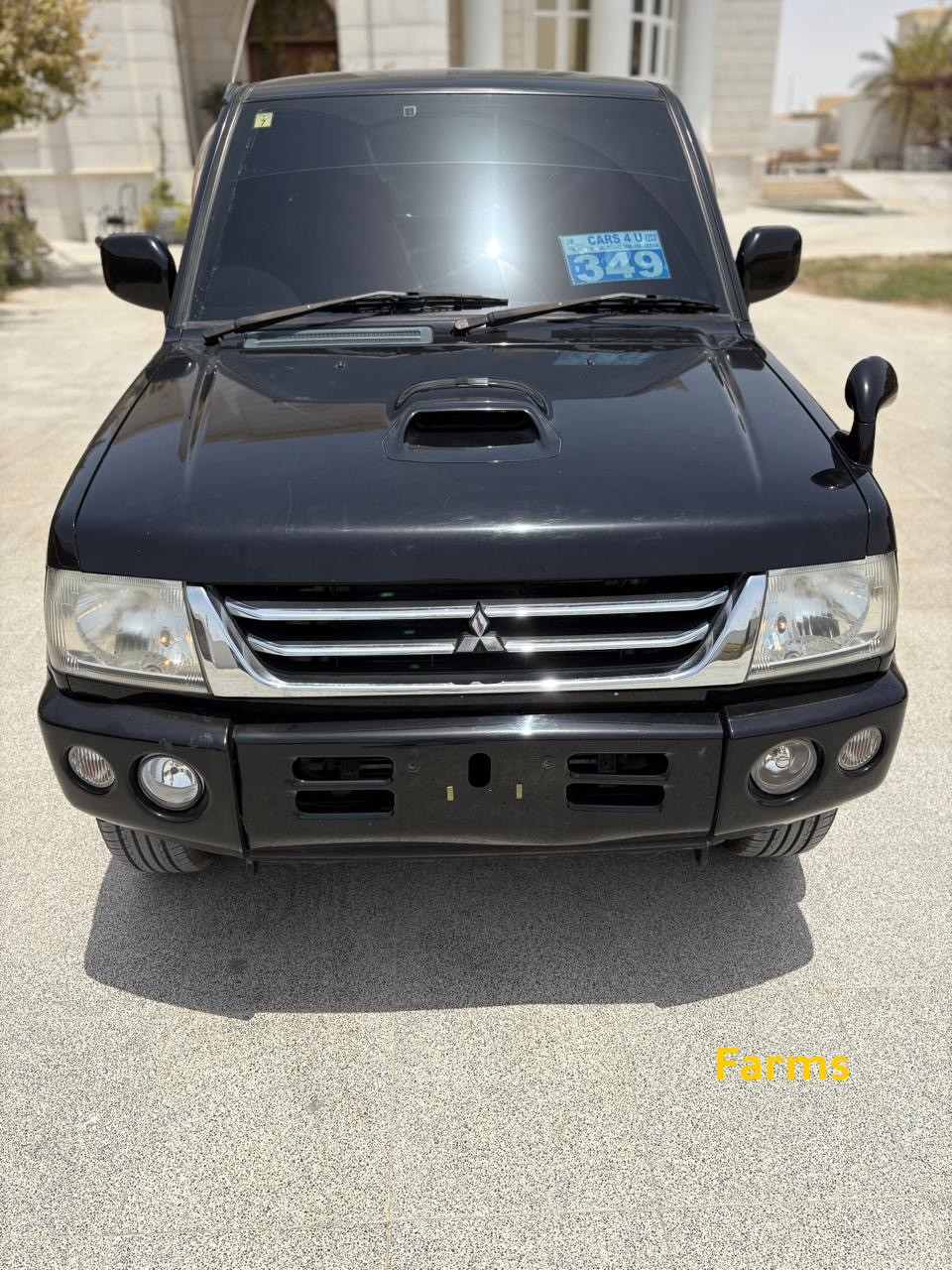 ميني باجيرو للعزب