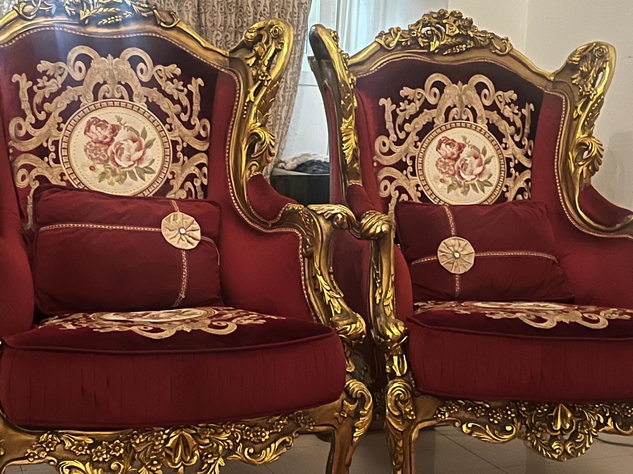 أطقم للبيع مستعملة بحالة جيدة جداً كل طقم 7 أشخاص خشب مصري اصلي