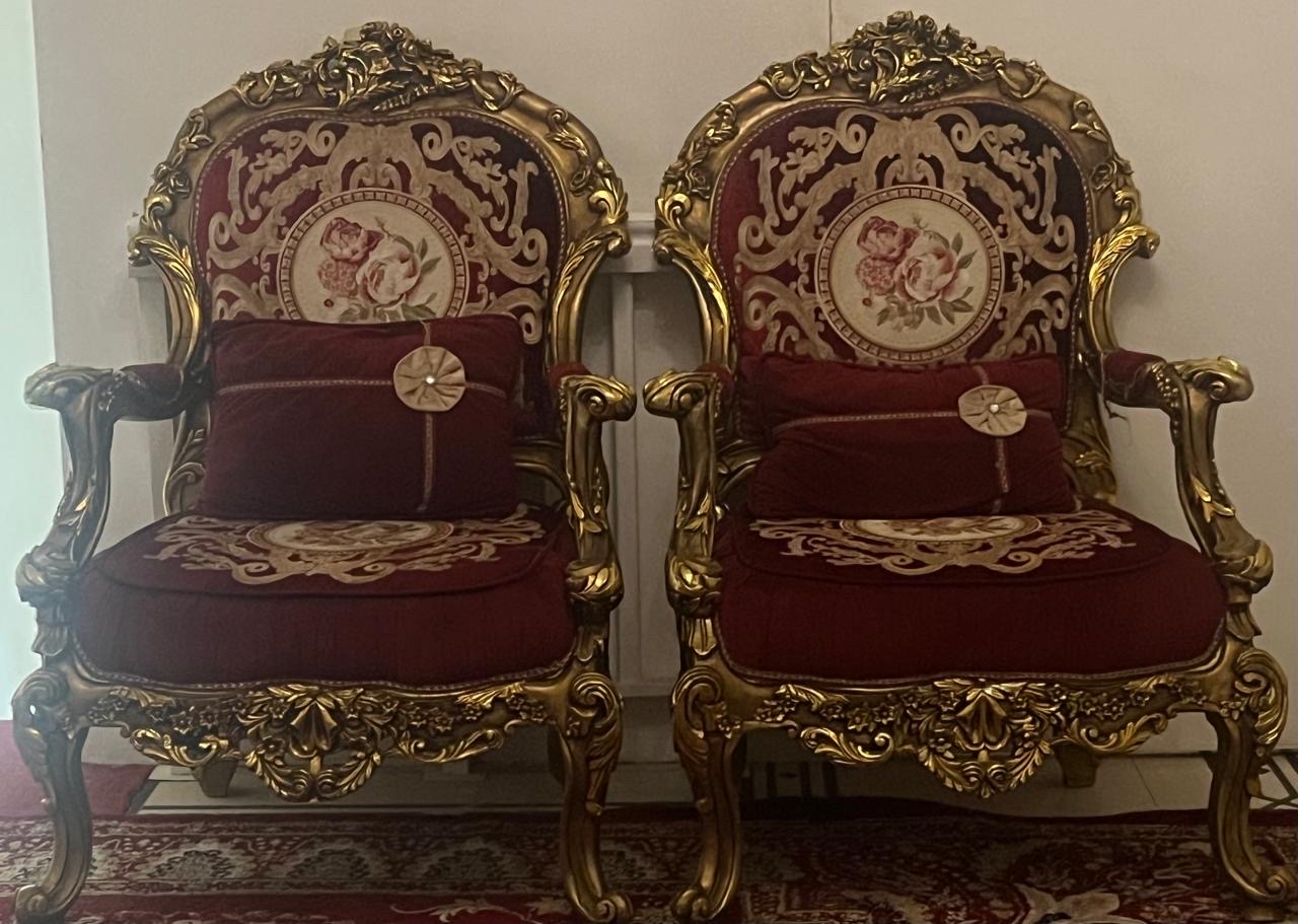 أطقم للبيع مستعملة بحالة جيدة جداً كل طقم 7 أشخاص خشب مصري اصلي