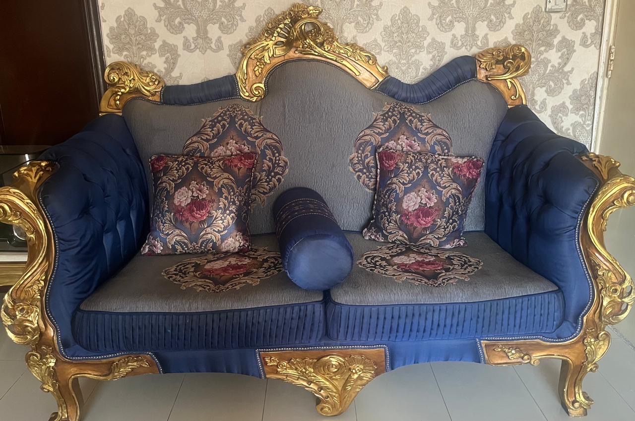 أطقم للبيع مستعملة بحالة جيدة جداً كل طقم 7 أشخاص خشب مصري اصلي