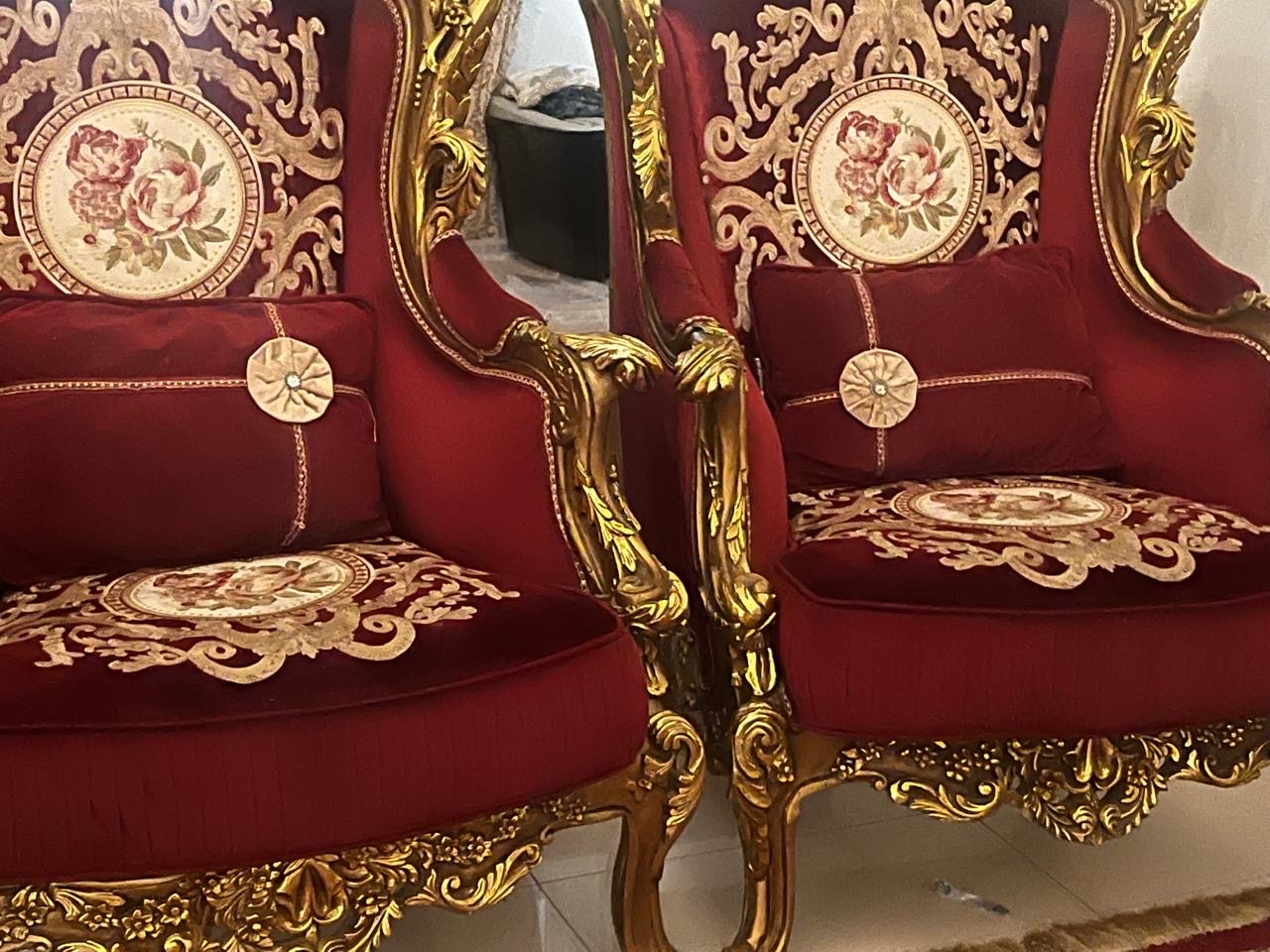 أطقم للبيع مستعملة بحالة جيدة جداً كل طقم 7 أشخاص خشب مصري اصلي