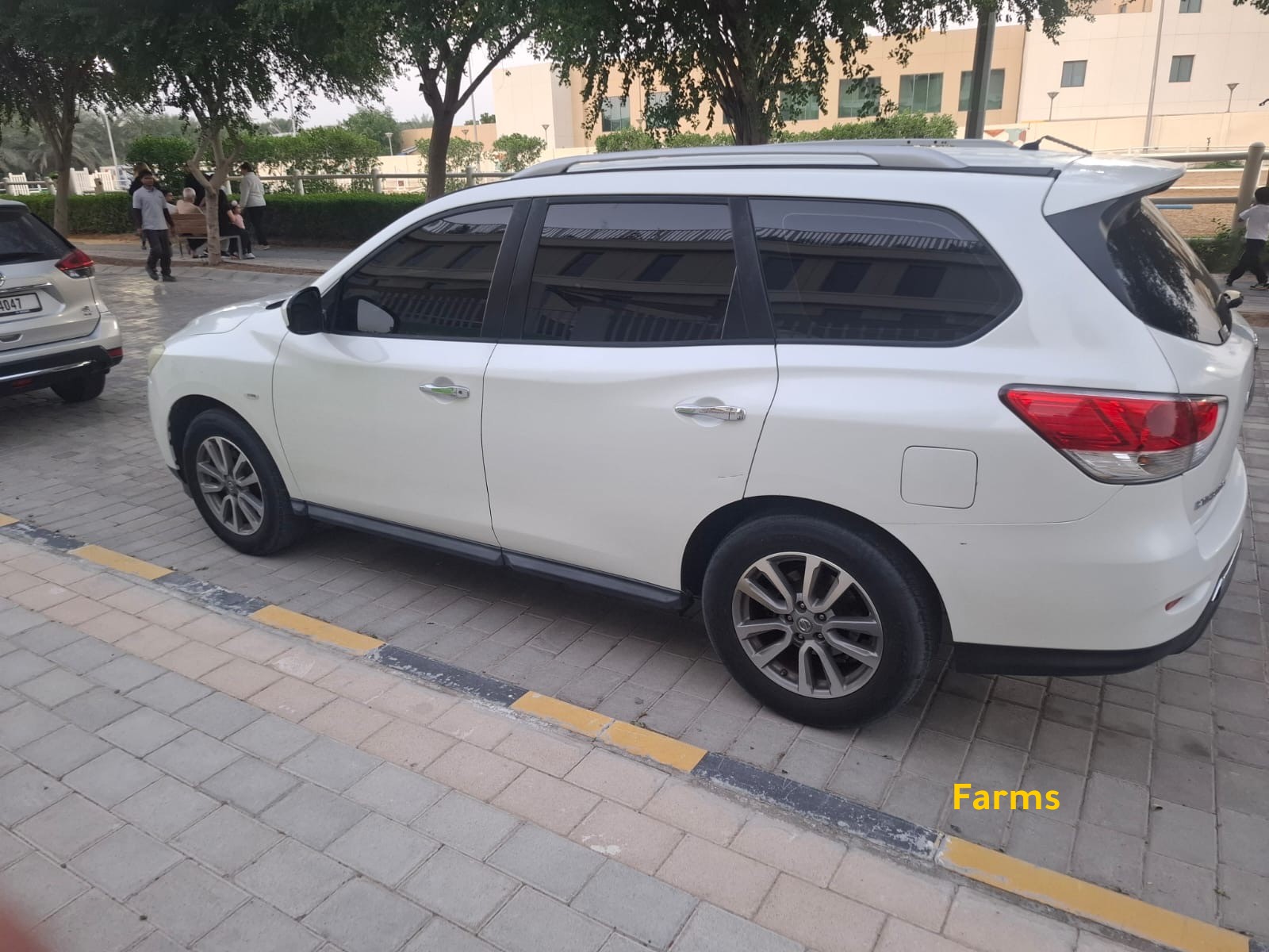 للبيع نيسان باثفندر 2015